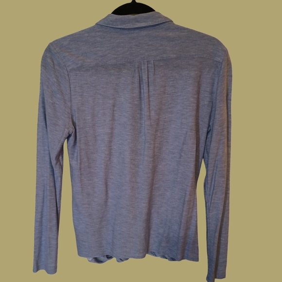 Chic Light Blue Button-Up Blouse - Picture 2 of 2